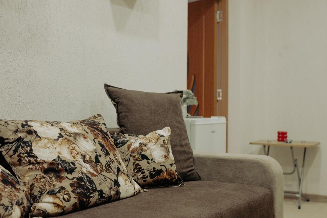 Studio 63 Petroşani Εξωτερικό φωτογραφία